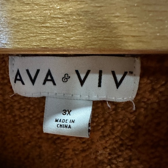 Cozy Brown Turtleneck Sweater - Picture 5 of 5